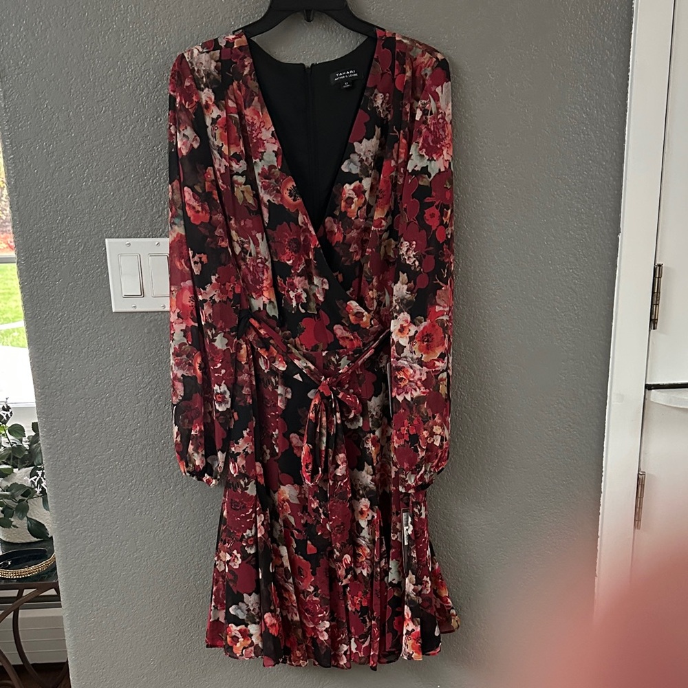 Tahari Floral Long Sleeve Dress - Red and Black